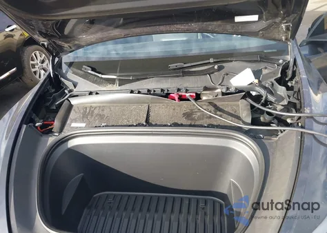 2024 Tesla Model Y Long Range Dual Motor All-Wheel Drive из США, поврежденный, VIN 7SAYGDEE2RA250834